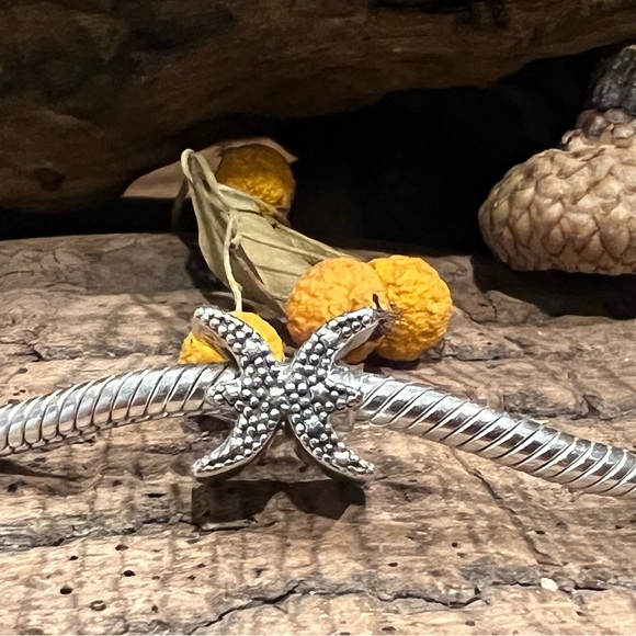 Authentic Pandora Charm Sparkling Pisces Zodiac Sign Bead Silver Clear Zirconias - Picture 2 of 6